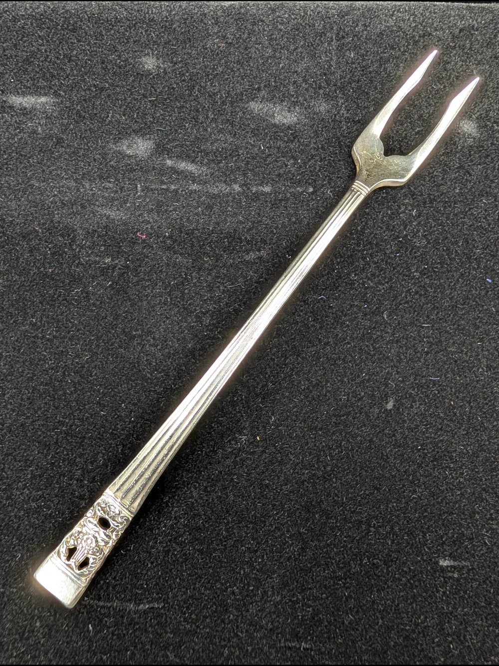 Oneida Community Silver Plate Coronation Pickle/Olive Cocktail Fork Vintage 1936